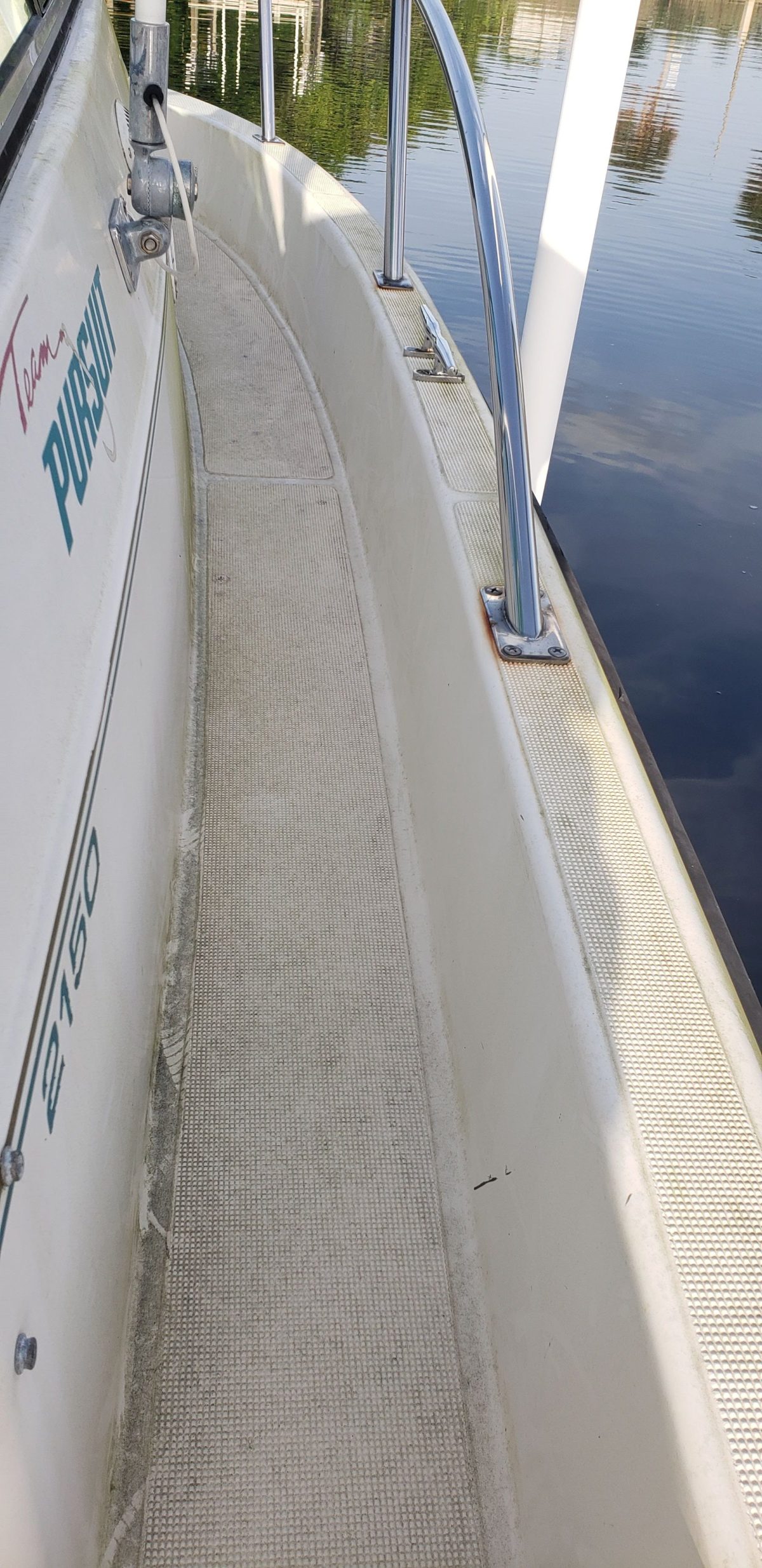 Pursuit Topside Boat Cleaning Mobile Boat Detailing